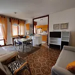 Lively And Bright Flat In Caorle